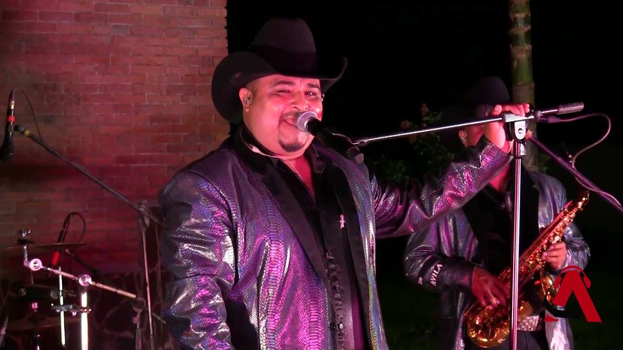 LOS AVILA   NI MAS RICO NI MAS POBRE  (EN VIVO PROGRAMA 15 DE SEP. RADIO ACTITUD SAN FELIPE)