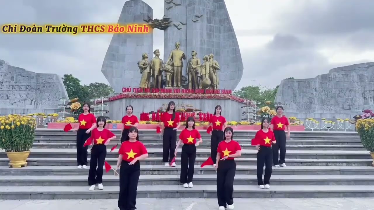Chi đoàn Trường THCS Bảo Ninh tham gia nhảy tuyên truyền, hưởng ứng ngày hội bầu cử.