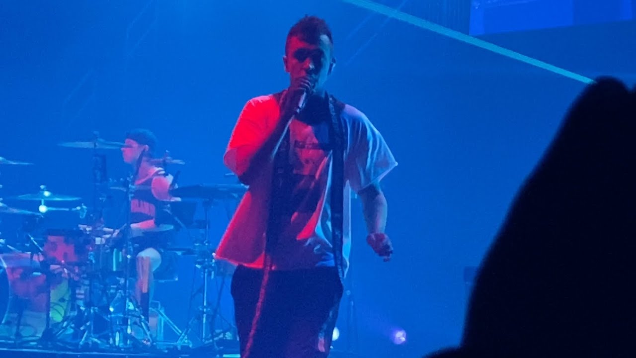 Fake You Out / Guns For Hands - twenty øne piløts (LIVE) Cleveland, OH - 9/28/24