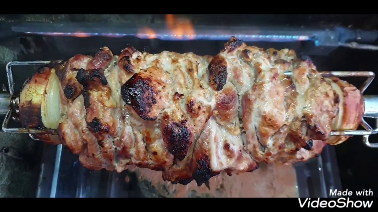 Gyros auf dem Drehspieß nach Griechischer Art