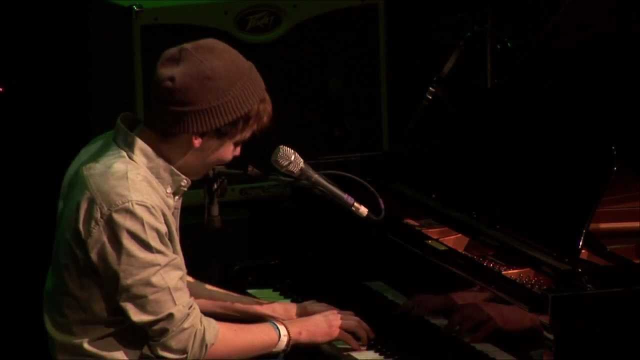 Paul Shevlin performing live at the NextBRITthing grand final