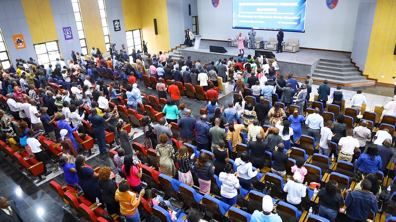 MINEDUC : Intégration de 143 enseignants zimbabwéens