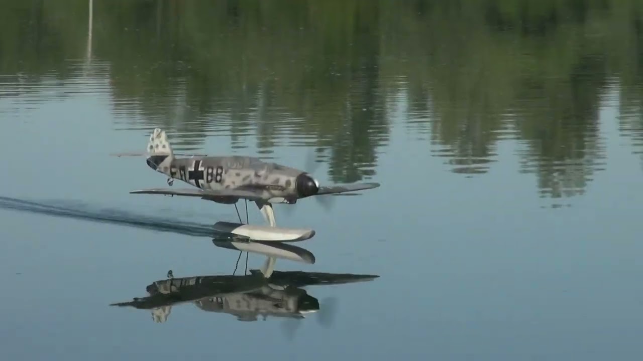 Ultralight ME109 on mono-float