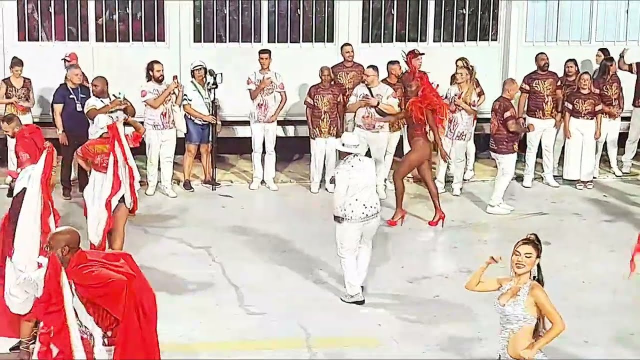 ENSAIO TÉCNICO DAS ESCOLAS DE SAMBA | SALGUEIRO E IMPERATRIZ LEOPODINENSE | RT por aí