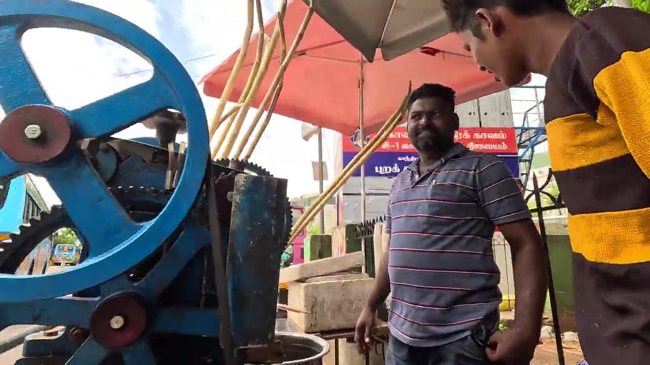 Fresh Sugarcane Juice Making 🔥 Coimbatore Gandhipuram Bus Stand 🔥 India Street Food 🔥 4K 60 FPS