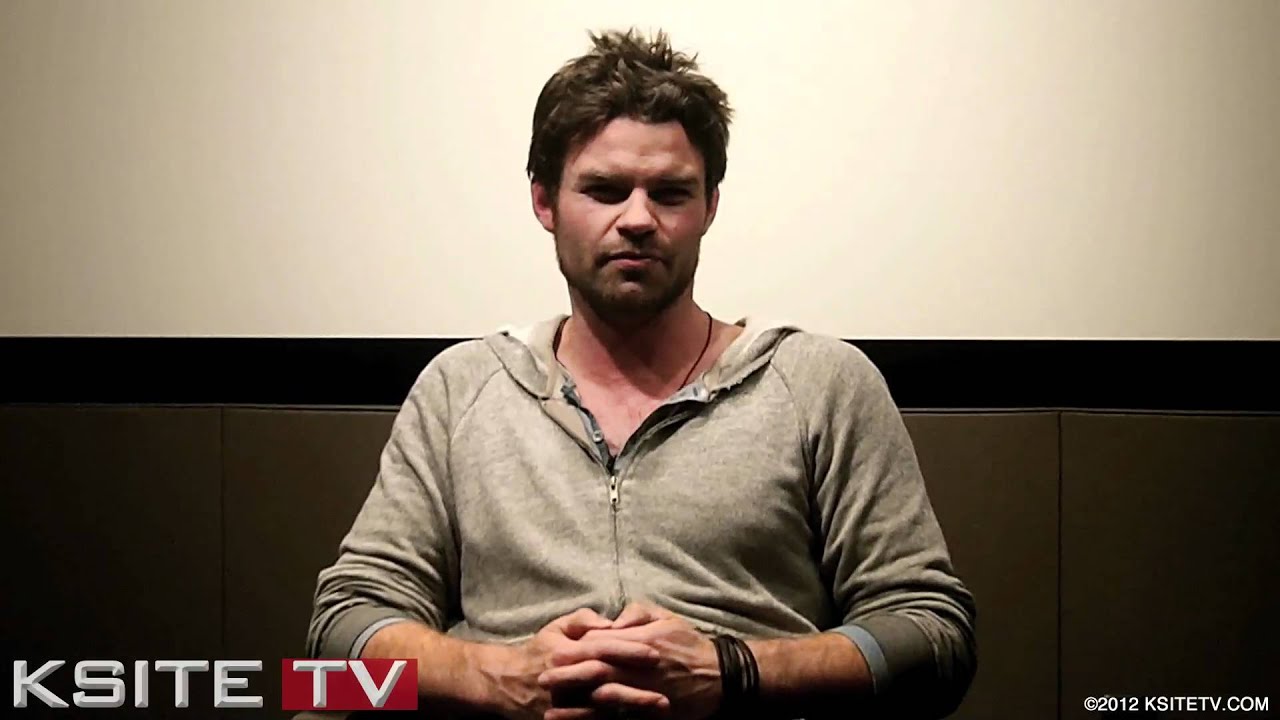 Daniel Gillies of the Vampire Diaries Interview - Part 1