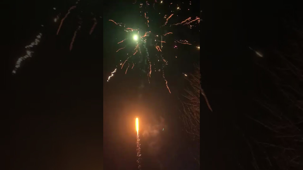 Riptide 120 shots 20 mm ( wolff vuurwerk) oud en nieuw 2022/2023