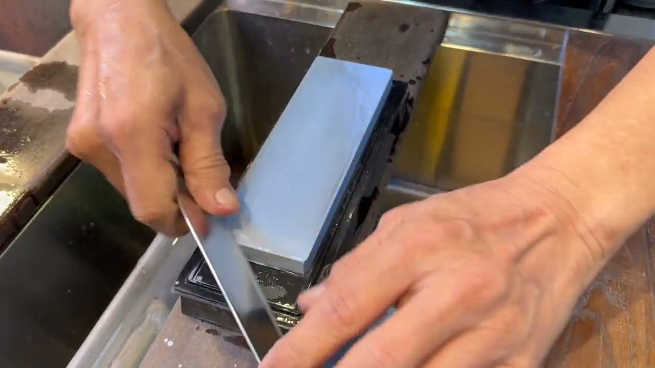 Sharpening Demo for Suehiro New Cerax #1000/#3000 Whetstone (CR-3800)