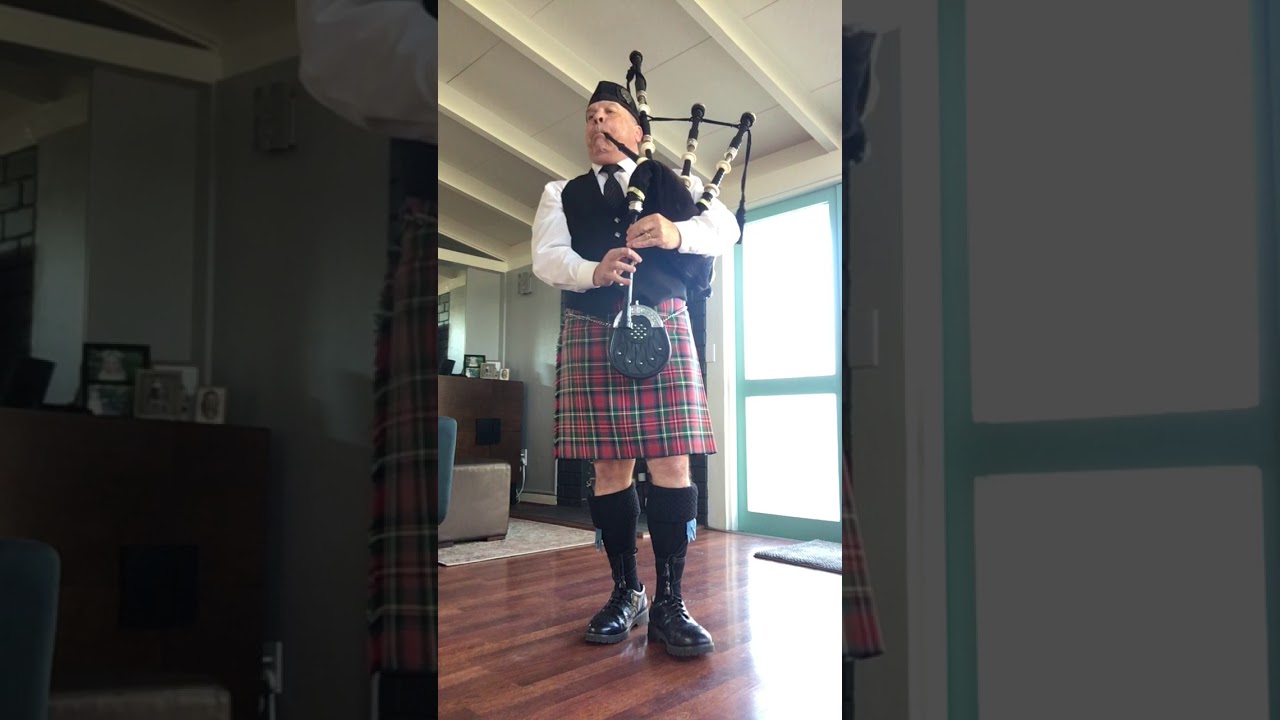 Auld Lang Syne bagpipes