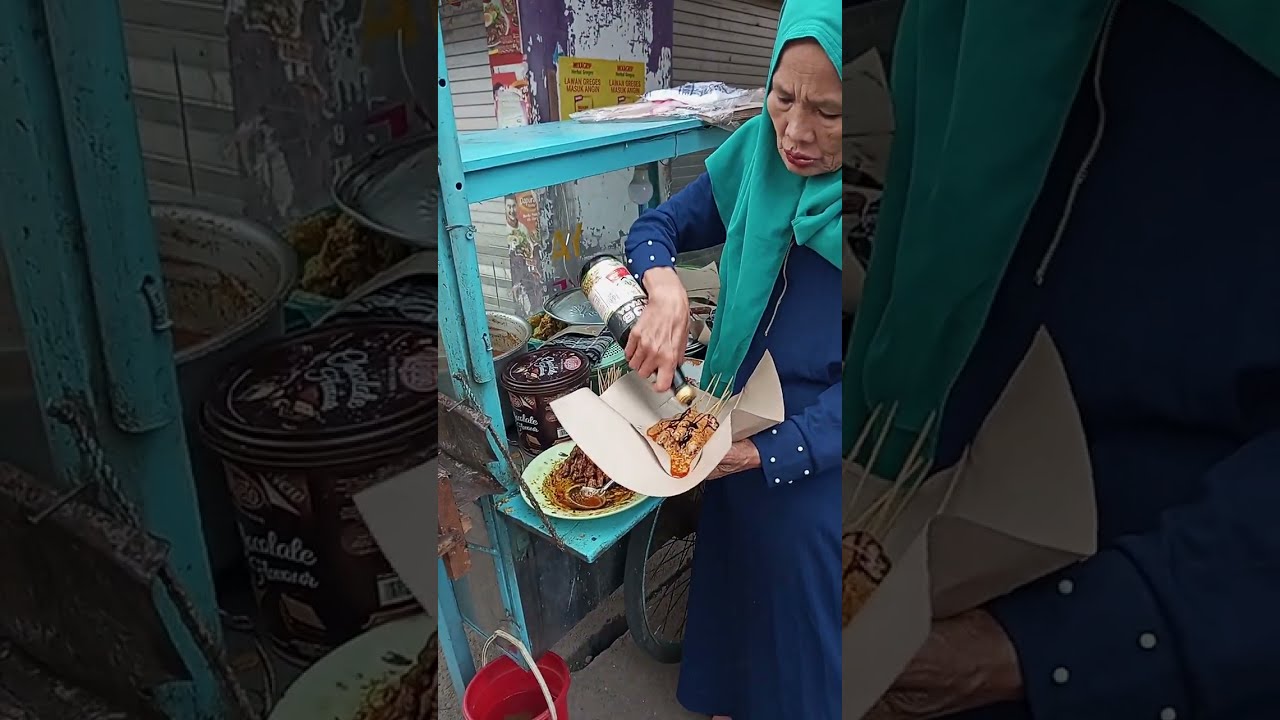 Kuliner Surabaya Sate Kelopo di Pasar Jojoran