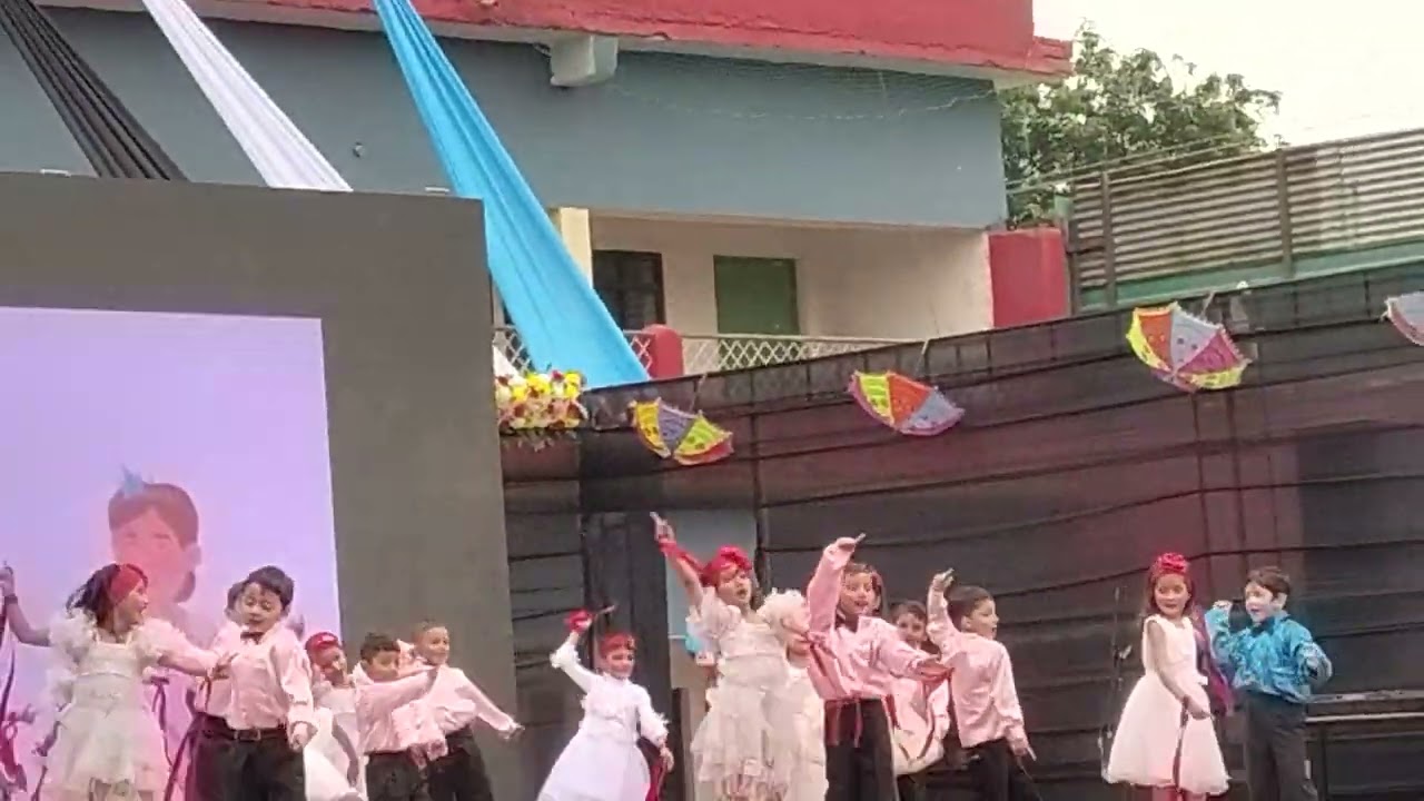 Chhote bacchon ka dance cute bacche mix song