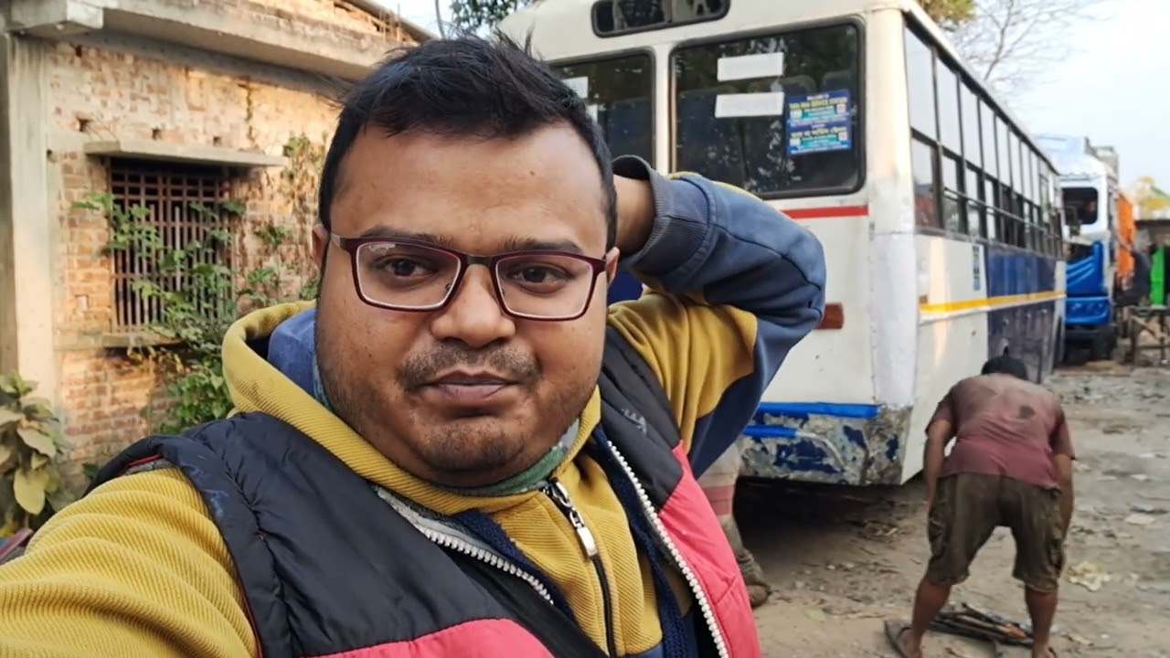 বোগা টু করুনাময়ী বাস আজ পাকাপোলে গ্যারেজে