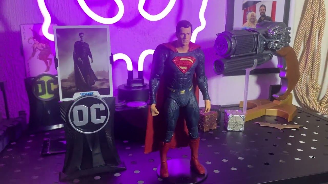 Dc multiverse Superman from justice league original colors variant by McFarlane toys 