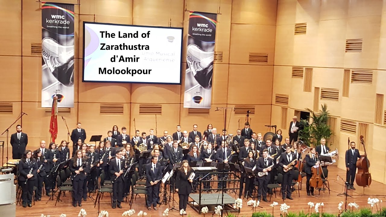 The Land of Zarathustra d'Amir Molookpour