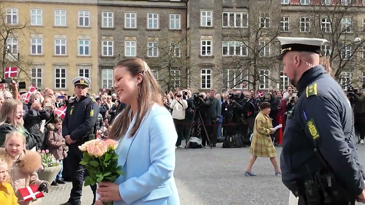 🎉 Prinsesse Isabella fejret i hjertet af Aarhus! 🇩🇰