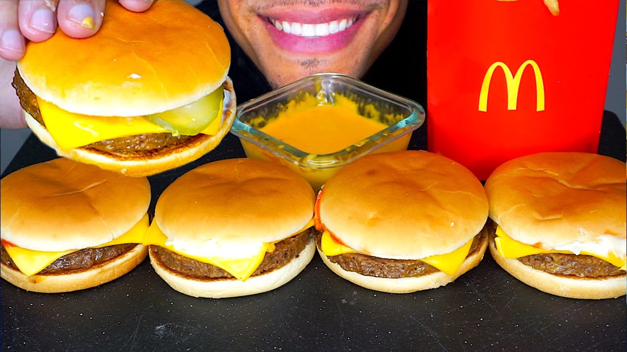 ASMR MCDONALD'S CHEESEBURGERS CHEESE SAUCE FRIES MUKBANG NO TALKING JERRY BIG BITES