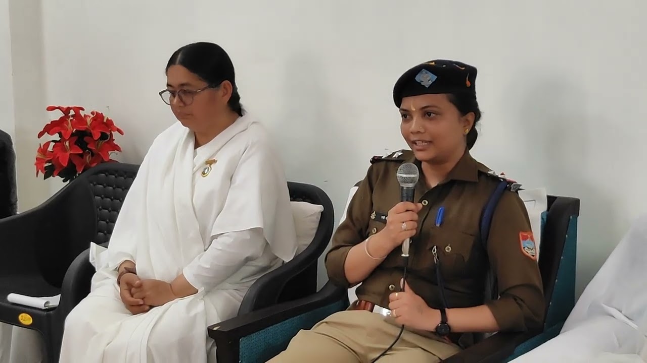 अन्तर्राष्ट्रीय महिला दिवस पर वरदानी भवन में एस.आई. रुबी मौर्य का संबोधन विकासनगर,देहरादून।