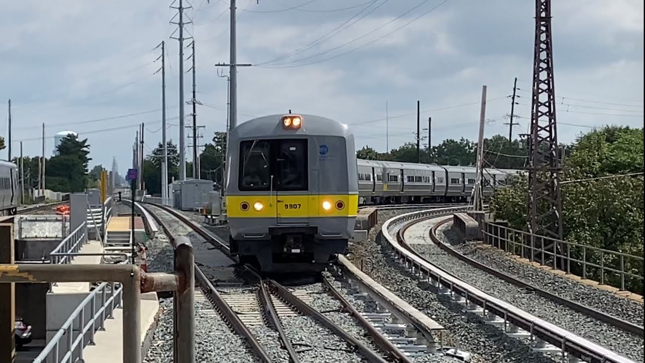 MTA Long Island RailRoad: AM Rush Hour Trains @ Floral Park (M3, M7, M9, DE30AC, DM30AC)
