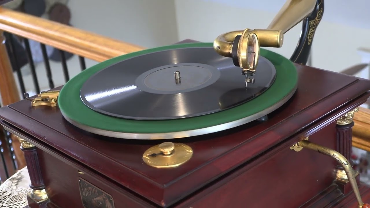 Victor VI with Salter Lion's Head Cabinet