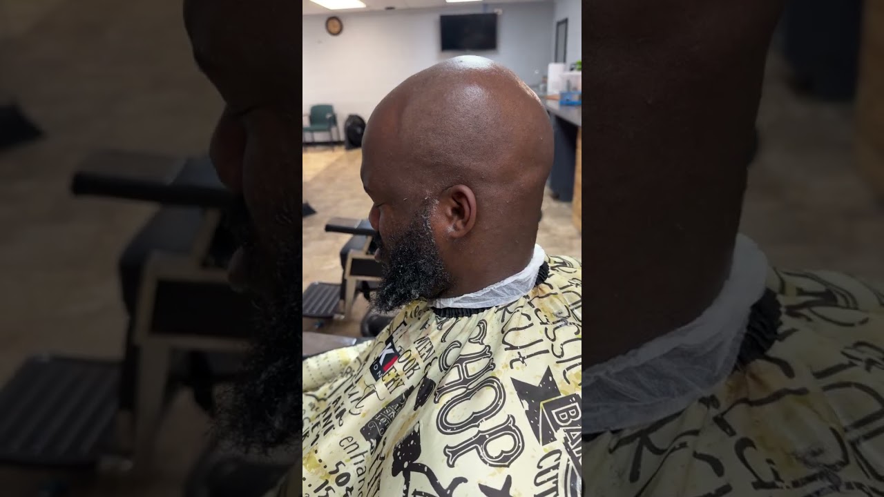 Step by step on a hot towel razor shave with your client is sleeping 