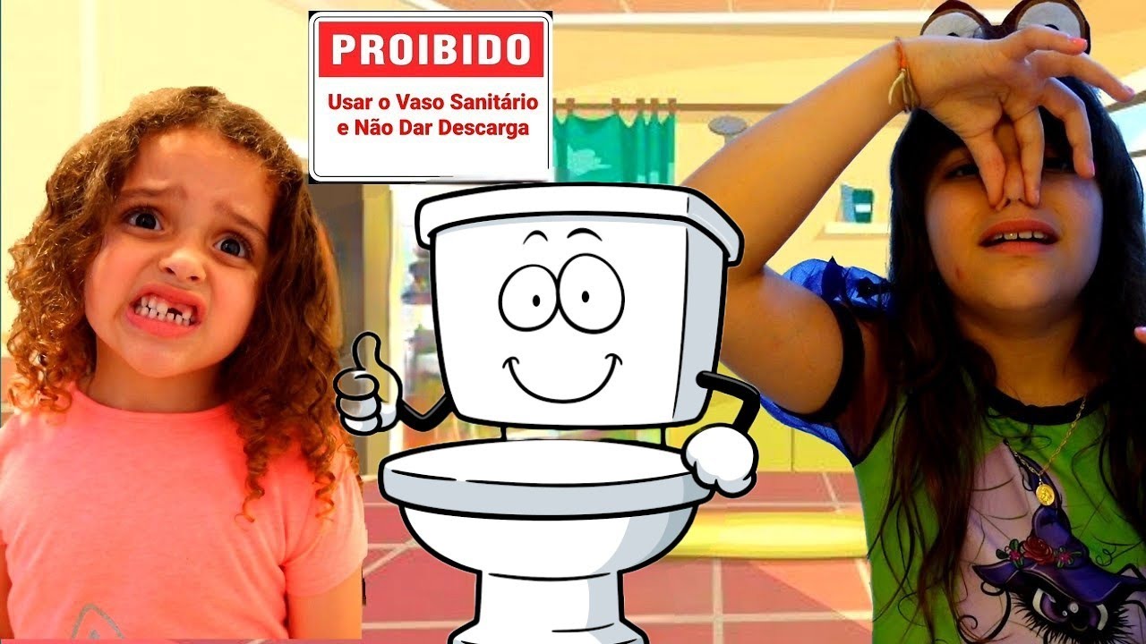 Marina e Elisa se divertem em casa