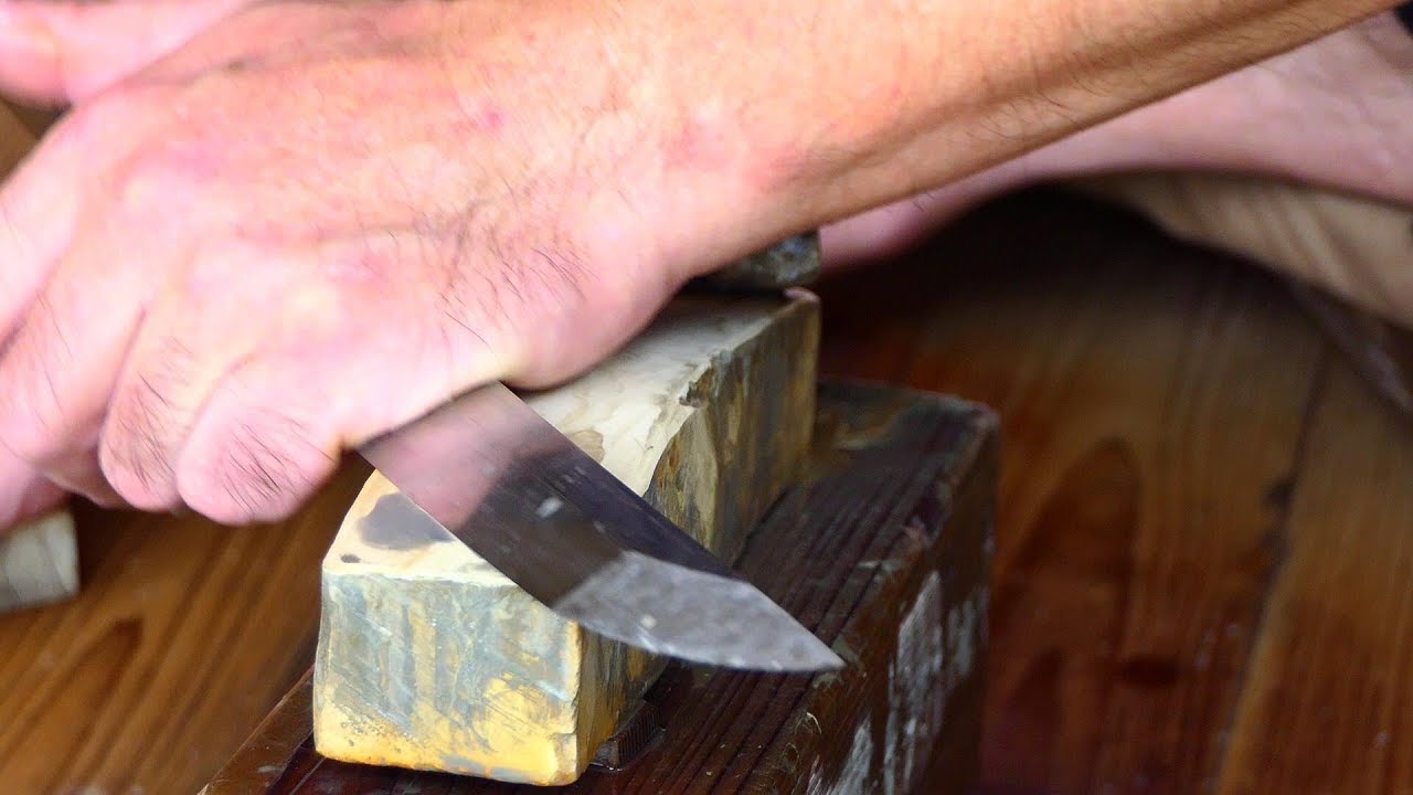 【刀剣研師】太刀（三尺八寸）の研ぎ 其ノ四【中名倉砥石工程】ー  Japanese Sword (ōdachi) polishing  part 4