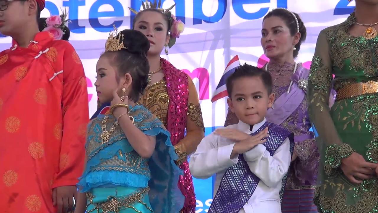 16 9 59 โรงเรียนวิเชียรชมสงขลาจัดงานวันอาเซียนศึกษา