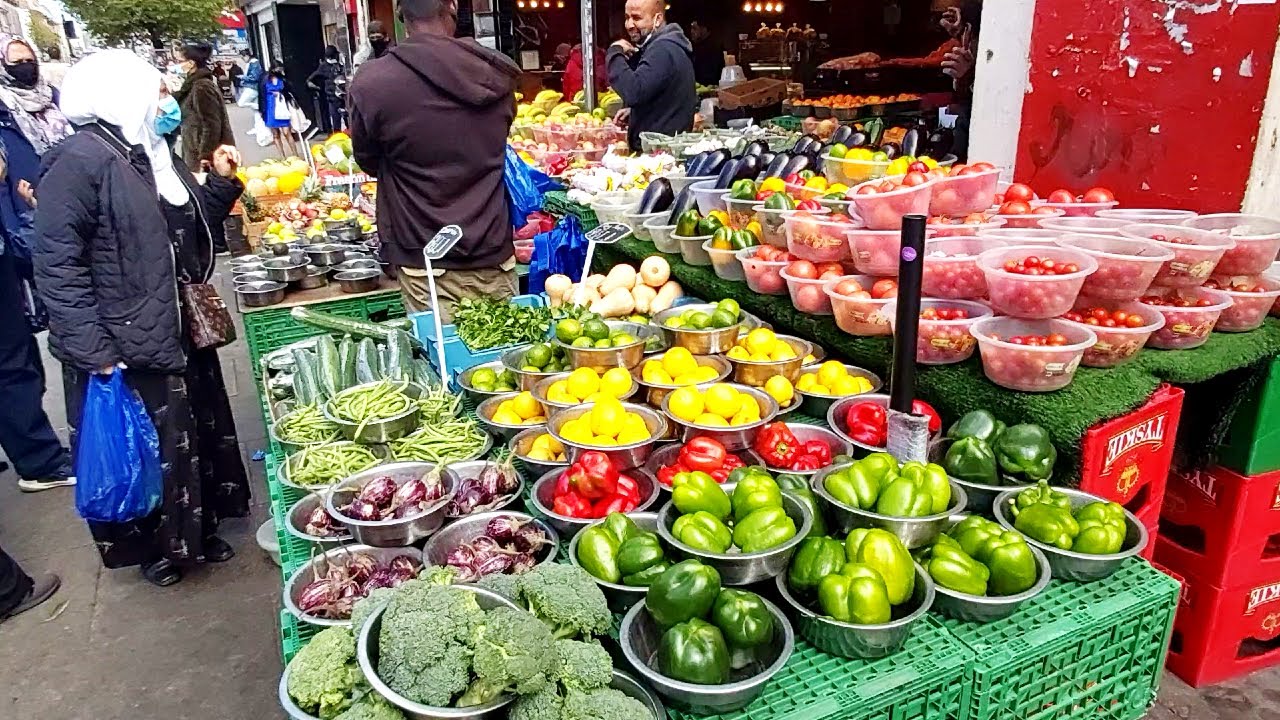 TOOTING BROADWAY, LONDON WALK, TOOTING HIGH STREET, MAY 2021