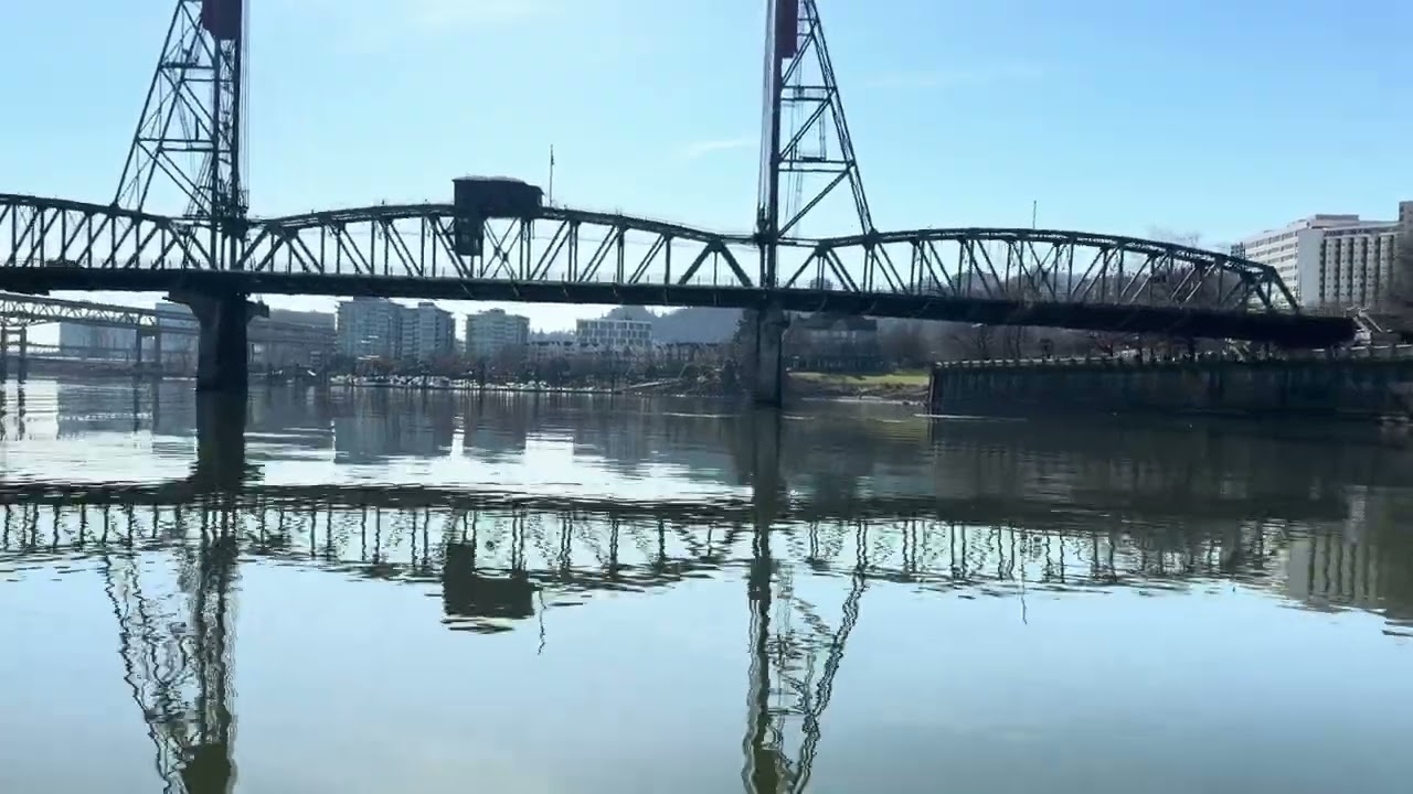Winter in Oregon can be amazing: Bridge run through downtown from the Broadway Bridge to Ross Island