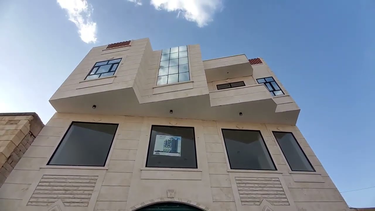 #عماره #تجاريه#صنعاء صالحه مول مركز صحي تجاري مركز ملابس اي شي اربع لبن حرشارع 24زفلت 775958831