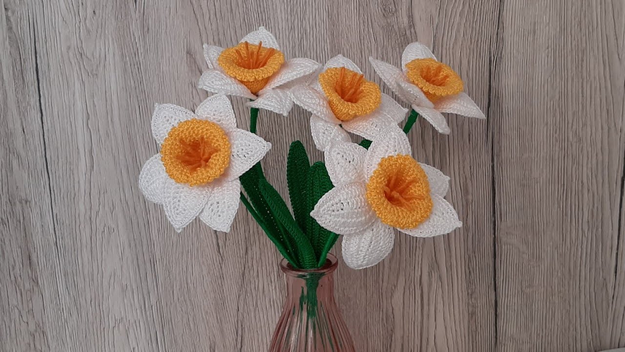 Narcise crosetata / Crochet Daffodils flower