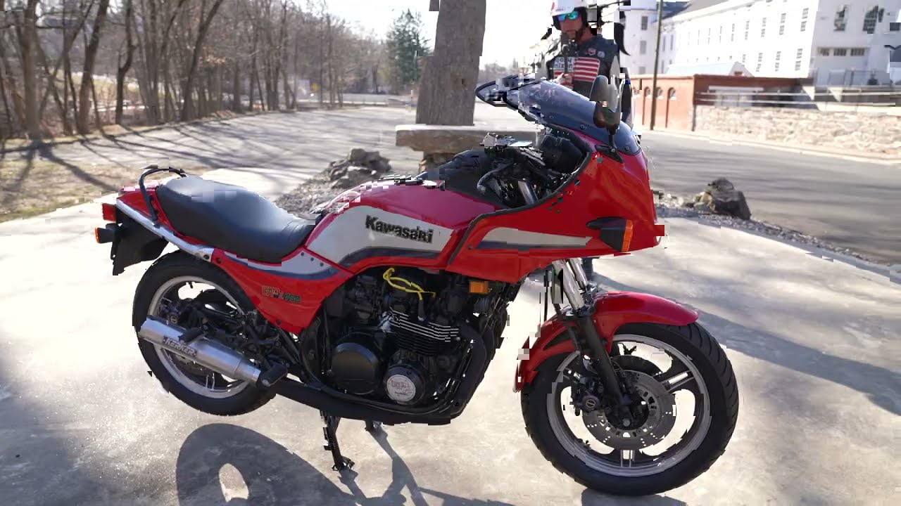 TOP GUN 1984 KAWASAKI GPZ750 ROCKET FAST FUN RUNS LIKE NEW