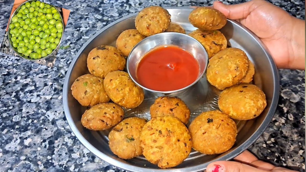हरे मटर का खस्ता और करारा नाश्ता। एक बार बनाओगे तो मजा आजायेगा खाने मे॔। Green peas 🫛  recipe. 