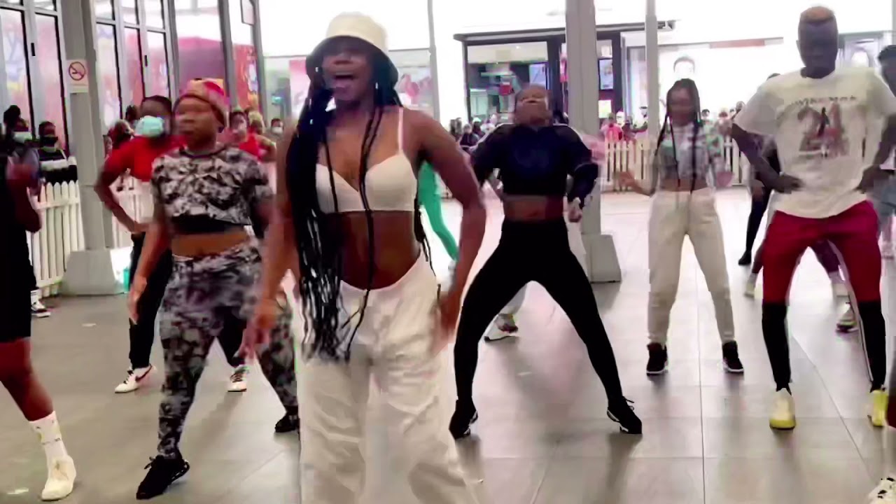Bontle Ba Afrika dancing at Dance Derby - Newtown.