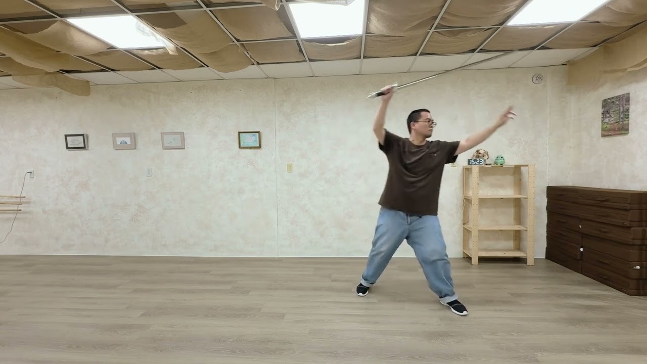 干嘯洲門林財賢嫡傳鄭子太極劍54式
