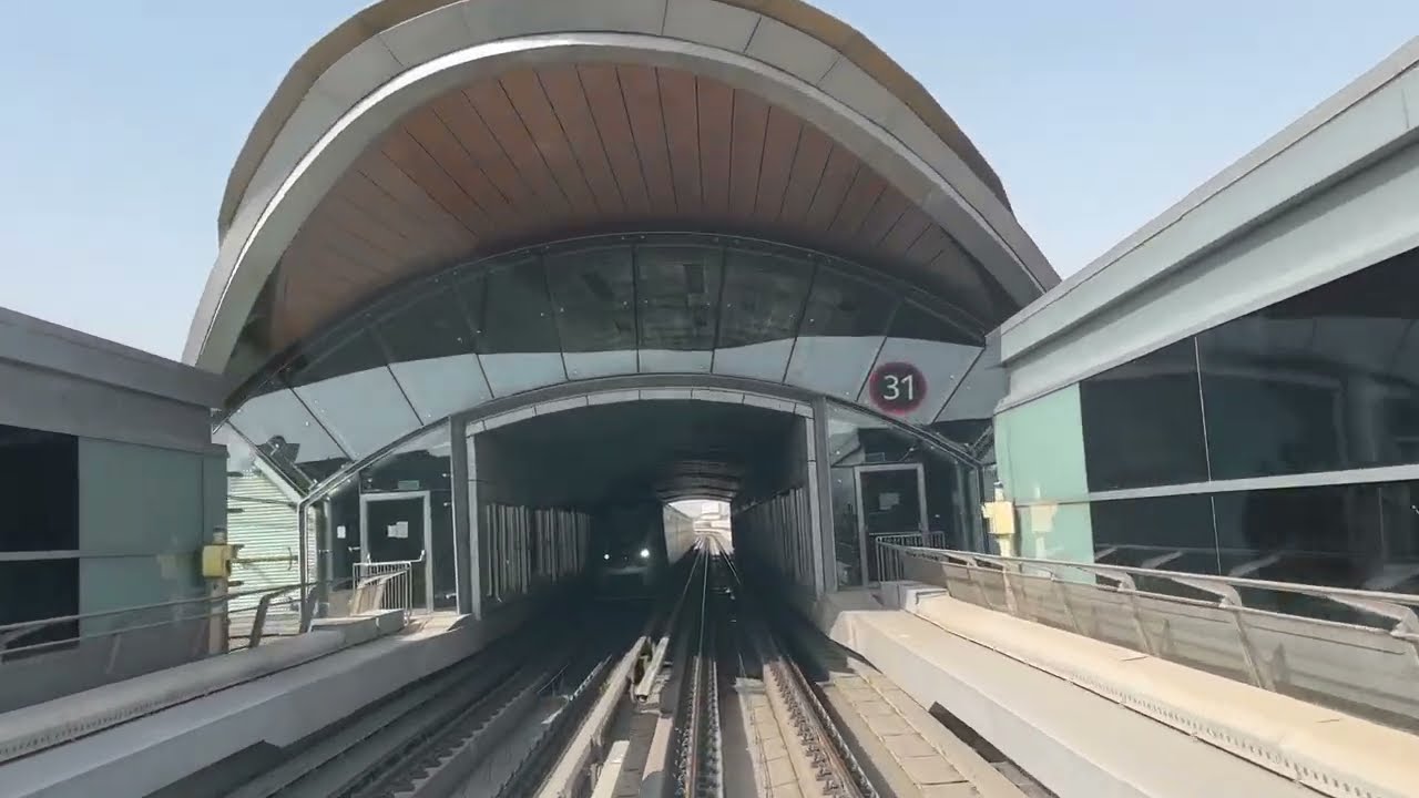 DubaiMetro: Station between Mall of Emirates and Dubai Mall