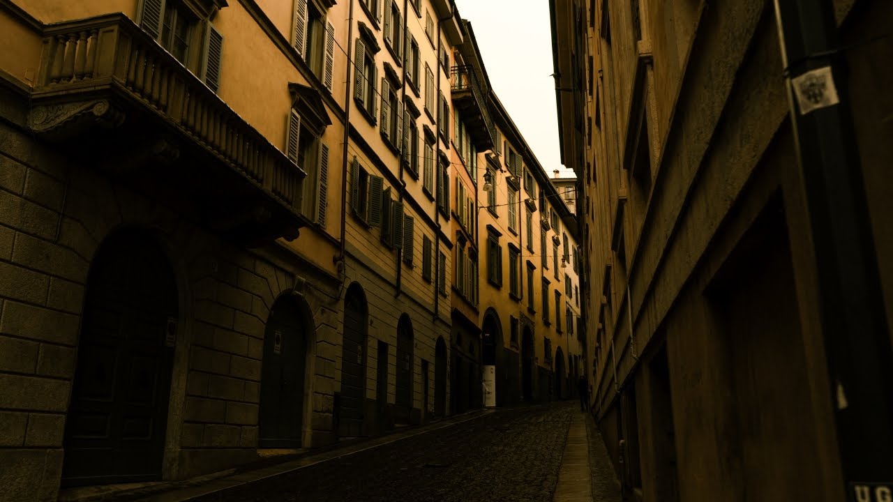 POV street photography | Bergamo Alta | Sony Alpha 7 III (Part 1)
