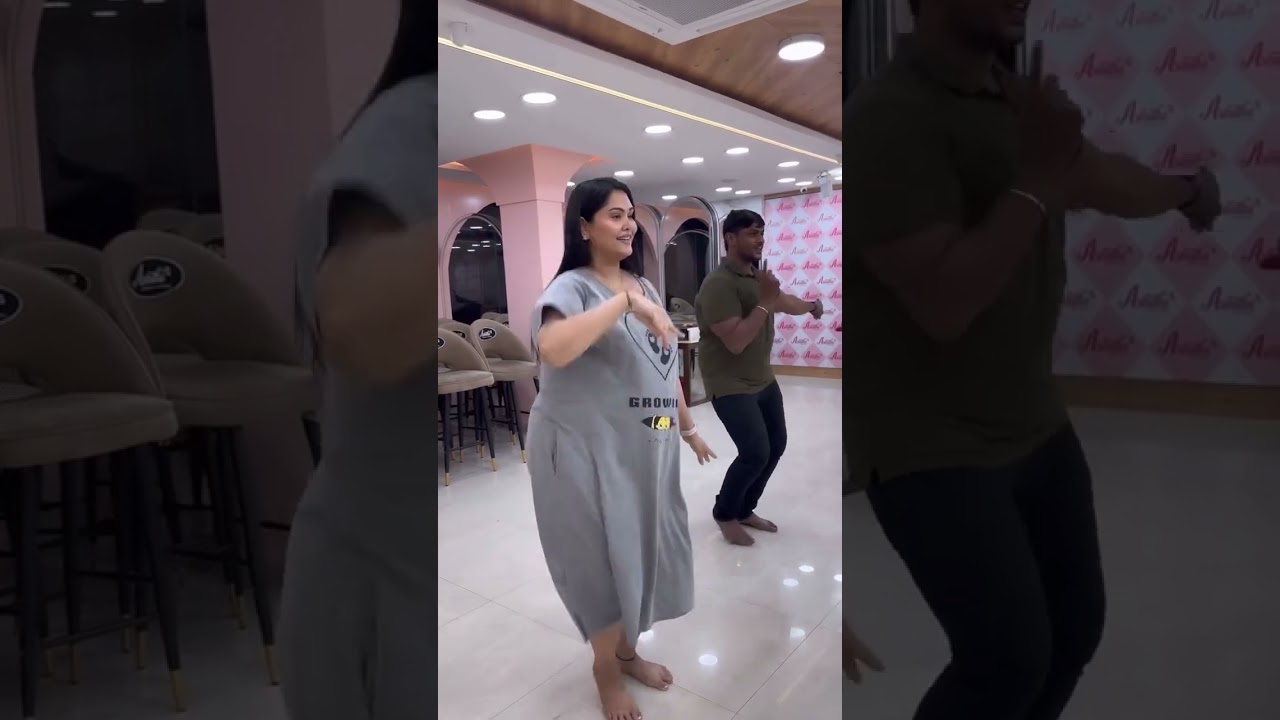 6Months Pregnant but can't say no to dance✨&hearts;️#asmithamakeoverartistry #dancevideo #pregnancy