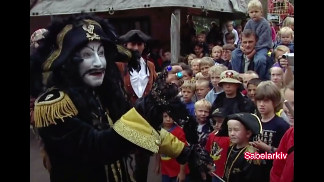 P4-reportasje fra åpningen av Kaptein Sabeltanns Verden (2001)