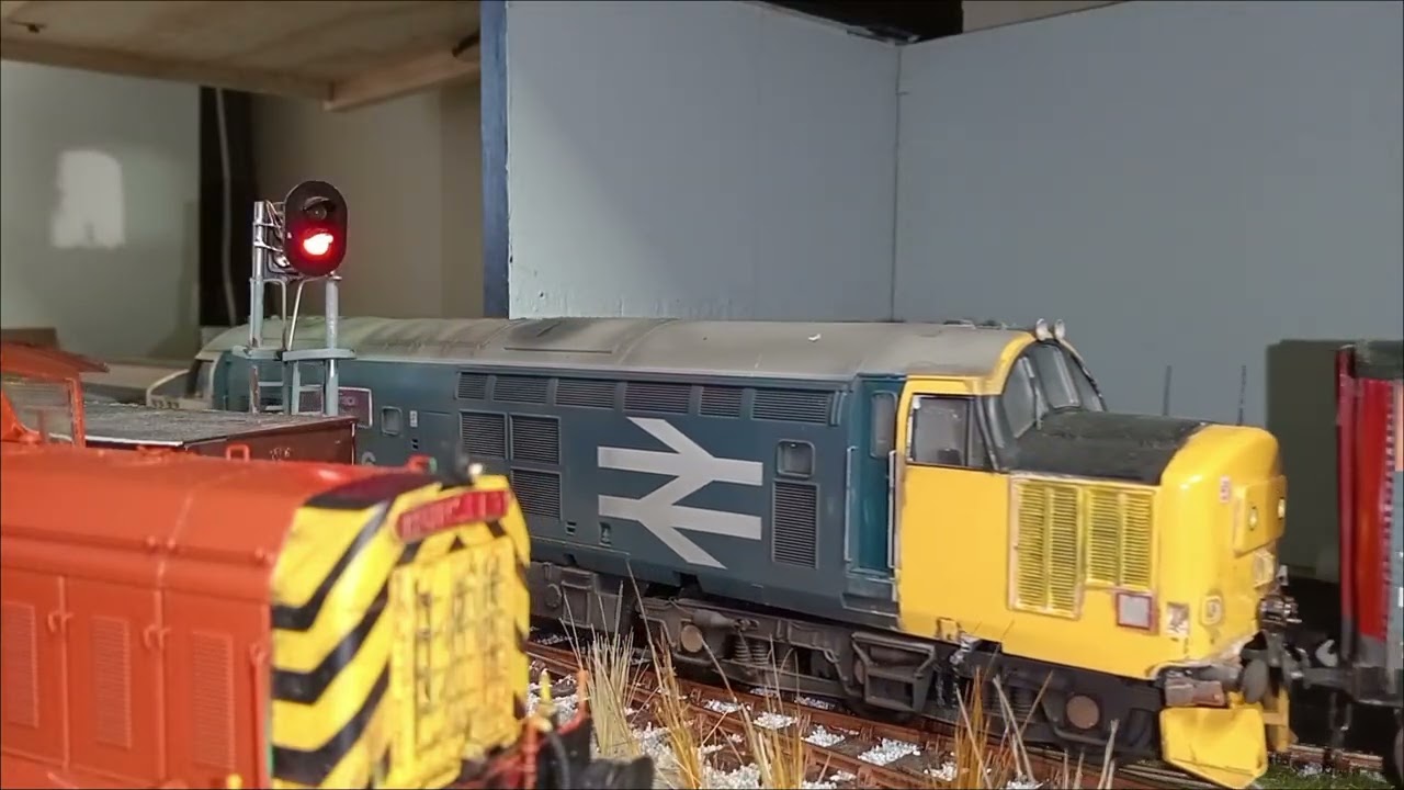 Tees Wagons|New scenery & running Locomotives