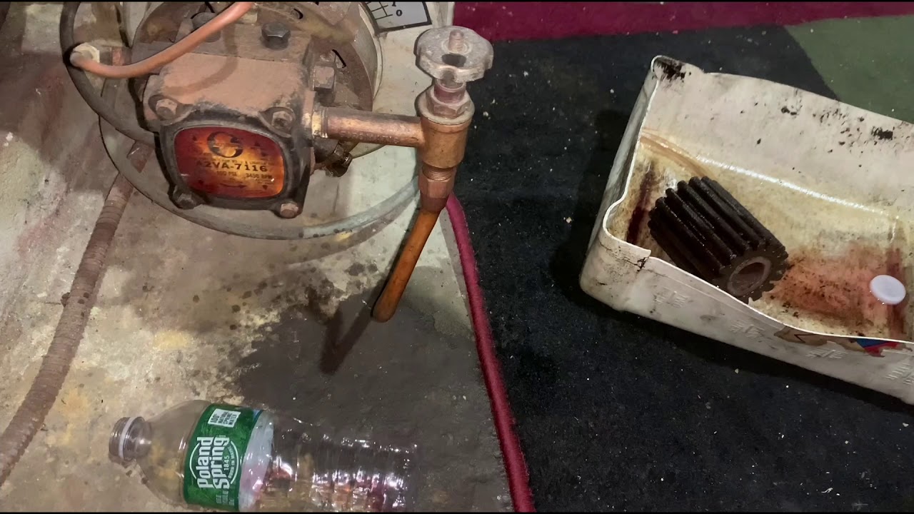 Cómo purgar sangrar desairar mi boiler de aceite. How to bleed your oil boiler