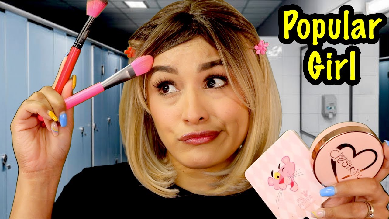 La 💁‍♀️ POPULAR del colegio 💄 TE MAQUILLA en 🚽 EL BAÑO I ASMR en ESPAÑOL I Ges ASMR