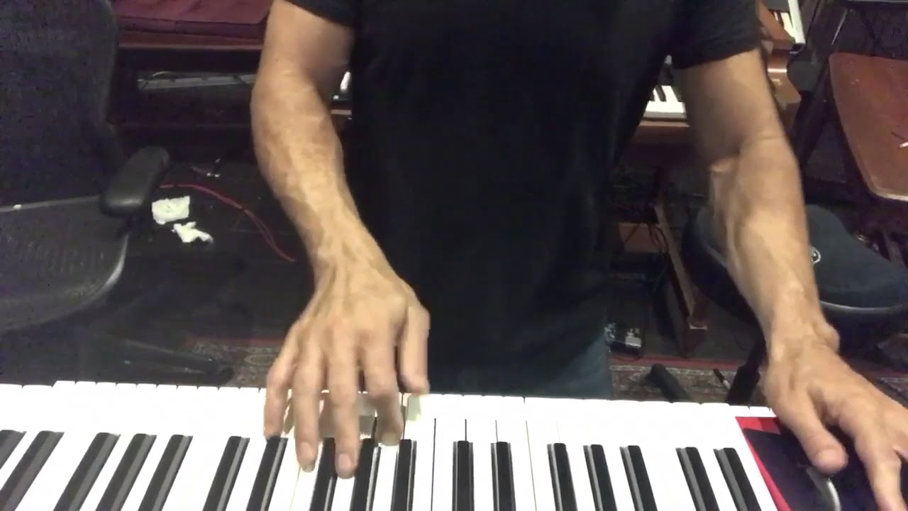 Derek Sherinian &ldquo;Improv w/ EVH tapping technique