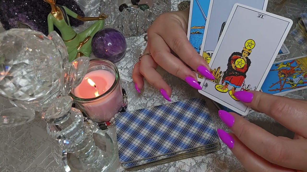 🧿מה ינצח האגו שלו או הרגש ??  פריסה עם 2 אופציות לבחירה 1/2