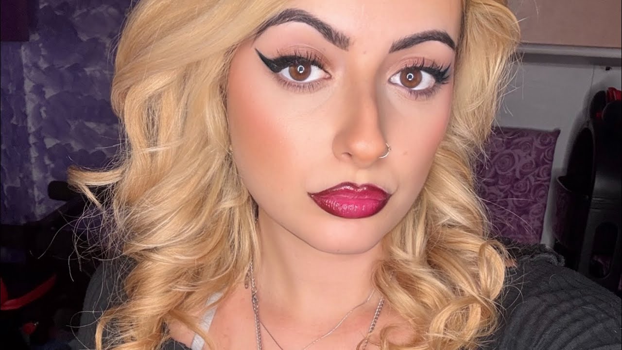 STORYTIME ASMR ITA ~ lavoro | GRWM WHISPERING 💤 💄 