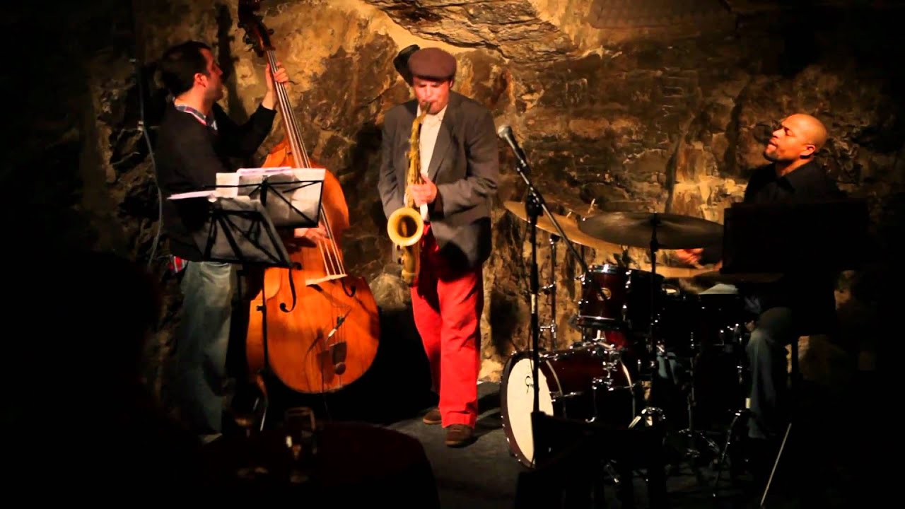 Igor Lumpert & Innertextures feat Nasheet Waits -Still dreaming.mp4