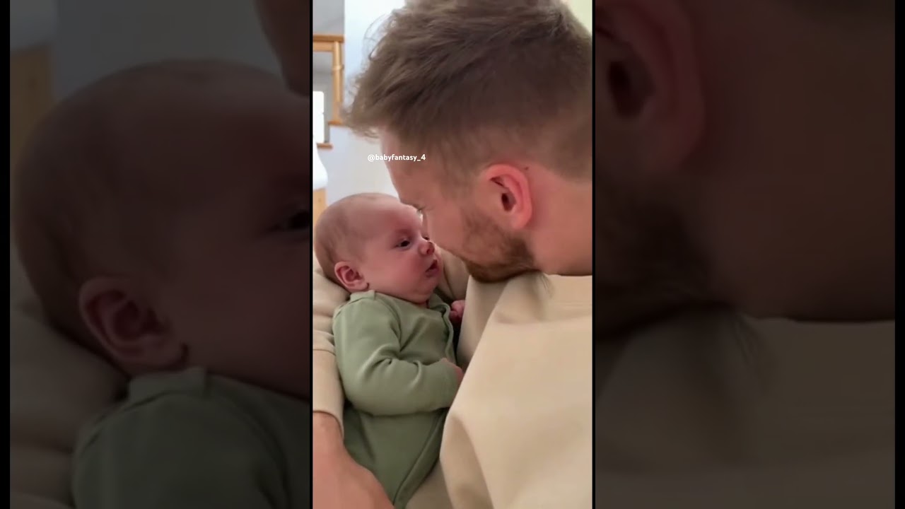 Двухмесячный малыш болтает без умолку, пока папа слушает &mdash; это растопило ваше сердце? 🥹👶🤍✨