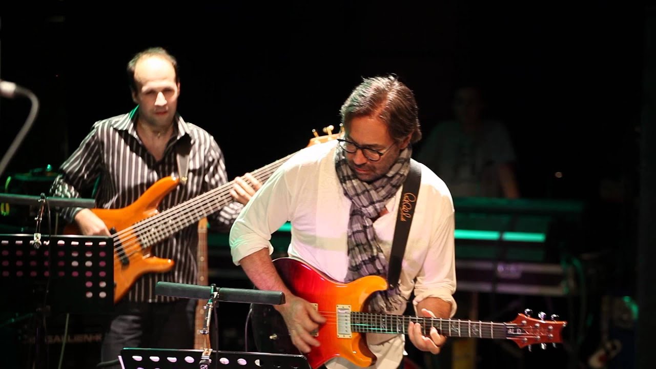 Al Di Meola playing Aved Ivenda with Csaba Toth Bagi Balkan Union