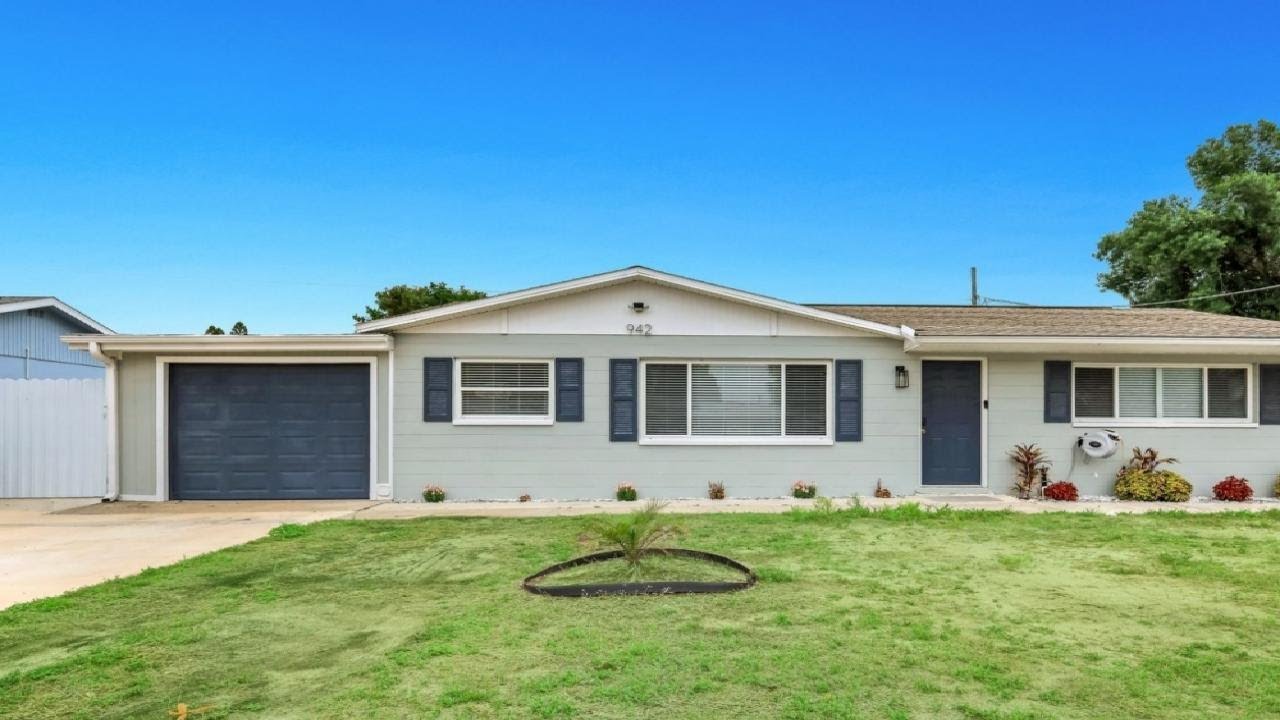 942 Narcissus St., North Fort Myers, FL Presented by Brad Dohack.