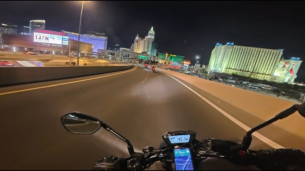 Night Cruise on the SV650 to Vegas Strip